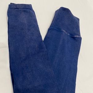 Free People Movement Good Karma HR 7/8 leggings Blue Jean Mineral Wash NWOT XS/S